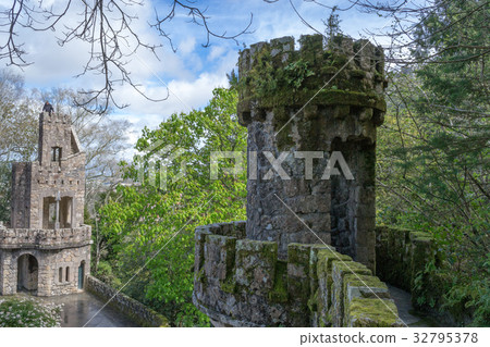 Portal of the Guardians at Quinta de Regaleira Portal of the Guardians at Quinta de Regaleira 32795378