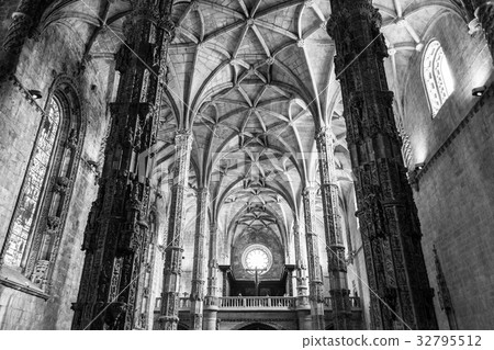 Inside the Jeronimos monastery (Lisbon, Portugal) 32795512