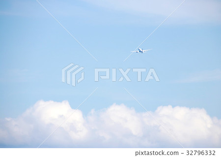 飛機的一側 飛機的一側 32796332