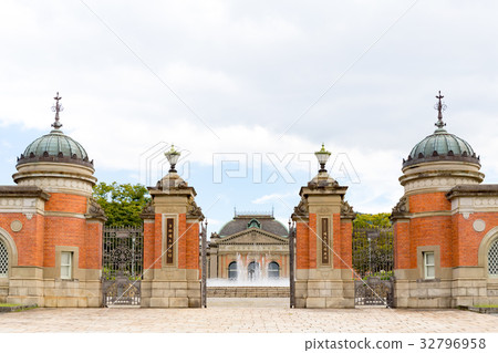 Kyoto National Museum 32796958