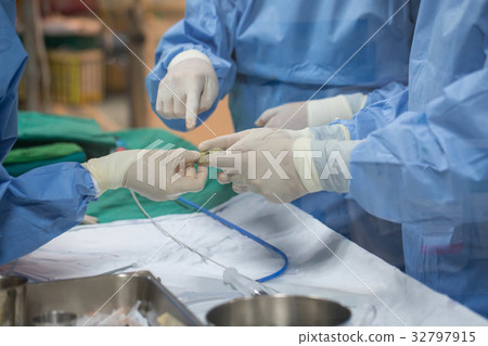 Heart disease ,doctor operating patient 32797915