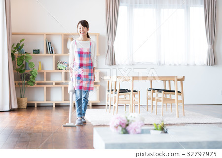 家庭主婦(清潔) 家庭主婦(清潔) 32797975