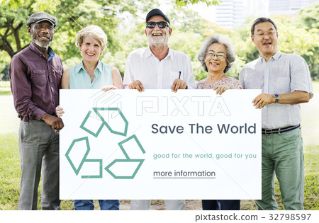 Diverse senior people hold recycle concept card 32798597