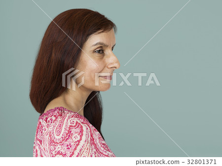 Adult woman smiling studio portrait Adult woman smiling studio portrait 32801371
