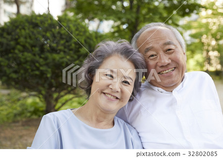 老年夫婦 32802085
