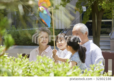 family family 32802186