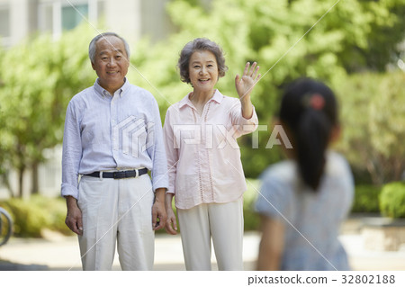 family family 32802188