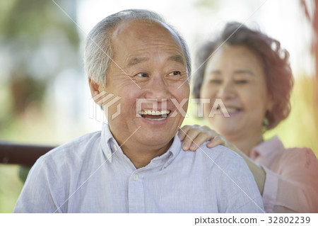 老年夫婦 32802239