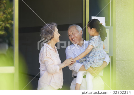 family family 32802254