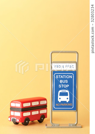 Bus terminal 32803234