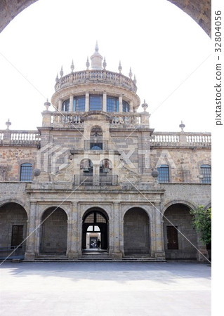 Hospicio Cabanas 32804056