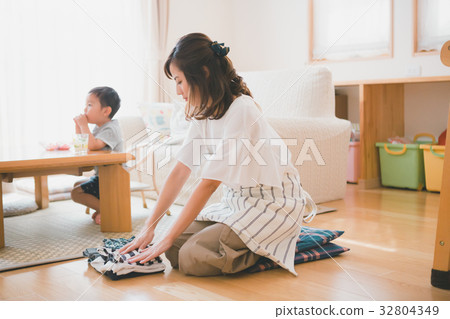 主婦 家庭主婦 媽媽 32804349