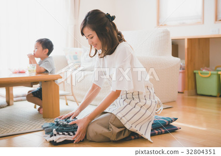 主婦 家庭主婦 媽媽 32804351