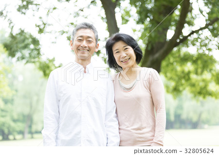新綠色資深oshidori夫婦 32805624