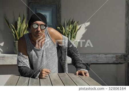 Strong man. Body language. Strong man. Body language. 32806164