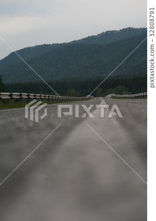 Beauty road M52 called Chemalsky trakt Beauty road M52 called Chemalsky trakt 32808791