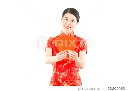 woman giving red envelope for lucky money 32809963
