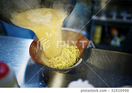 Sapporo Ramen Kitchen Sapporo Ramen Kitchen 32810498