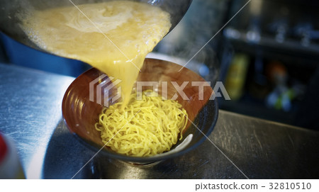 Sapporo Ramen Kitchen 32810510