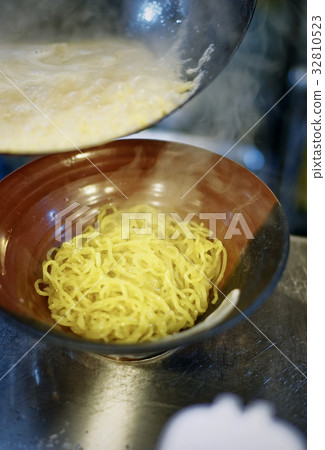 Sapporo Ramen Kitchen Sapporo Ramen Kitchen 32810523