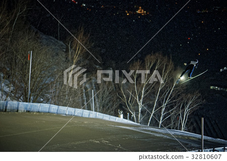 Ski jumping glide 32810607