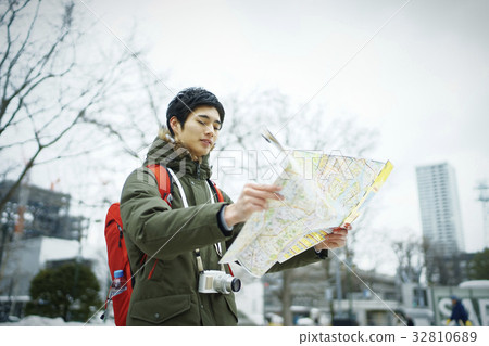 觀光在札幌的年輕人 32810689