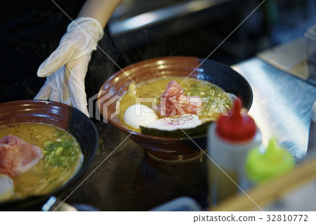 Sapporo Ramen Kitchen Sapporo Ramen Kitchen 32810772