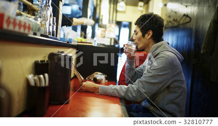 Sapporo Ramen shop Counter seat Men Sapporo Ramen shop Counter seat Men 32810777