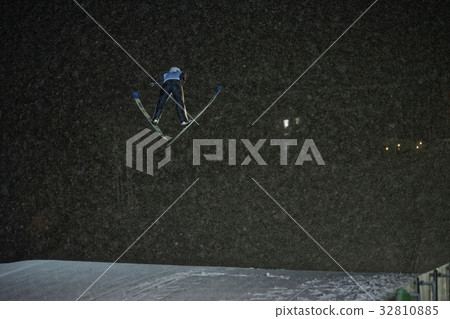 Ski jumping glide 32810885