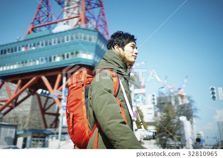觀光在札幌的年輕人 32810965