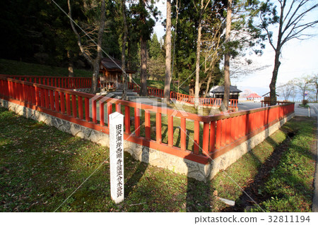 Ozawa Stone Shrine of Lake Tazawa / Reizumi of Katatono 32811194