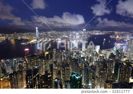 skyline of Hong Kong from Victoria Peak skyline of Hong Kong from Victoria Peak 32811777