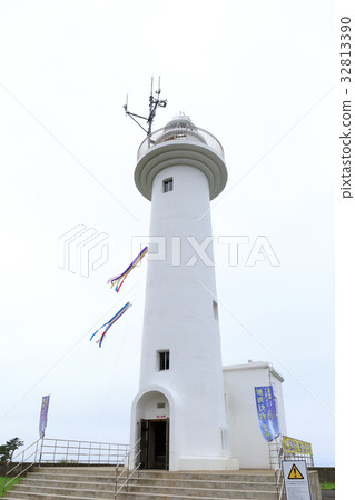 Shark angle lighthouse 32813390