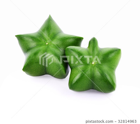 Sacha inchi peanut on white background Sacha inchi peanut on white background 32814963