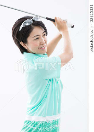 中高爾夫球手的女人 中高爾夫球手的女人 32815321