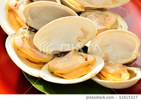 *This product is different from the so-called "Asari/Clams". Grilled large clams (large clams and honbinos shellfish). 32815327