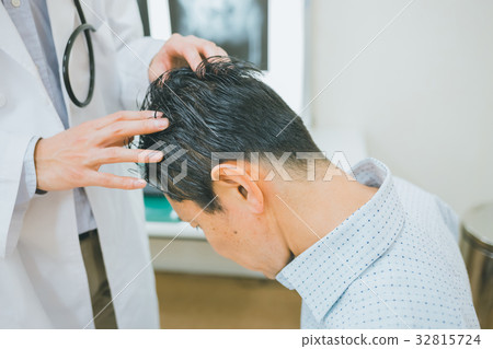 take consultation, gents, male 32815724