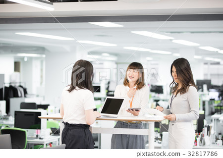 全球商務辦公室 32817786