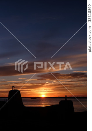 Sunset on the west coast 32818860