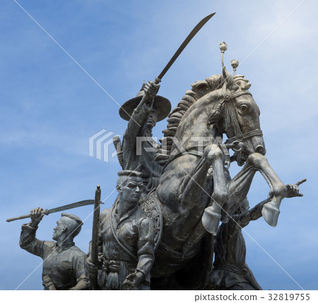 King Taksin monument , Chantaburi Thailand. King Taksin monument , Chantaburi Thailand. 32819755
