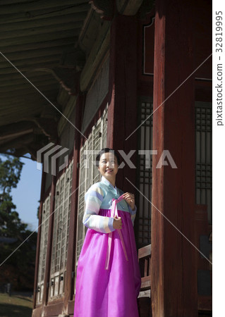 韓國首爾鐘路區昌慶宮韓服 32819995