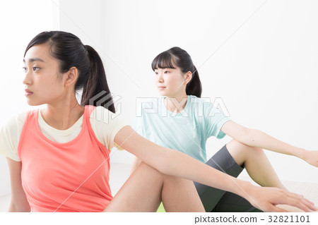 Fitness gym image 32821101
