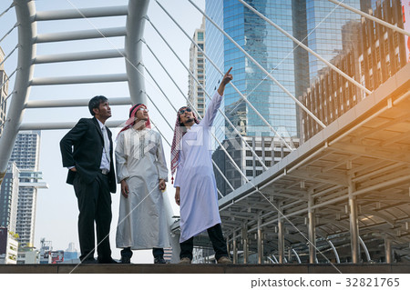 Businessman and Arab businessmen worker Businessman and Arab businessmen worker 32821765