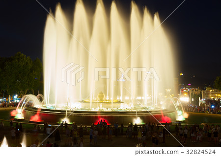 Magic Fountain light show, Barcelona 32824524