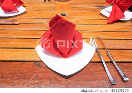 表集 表集 32824593