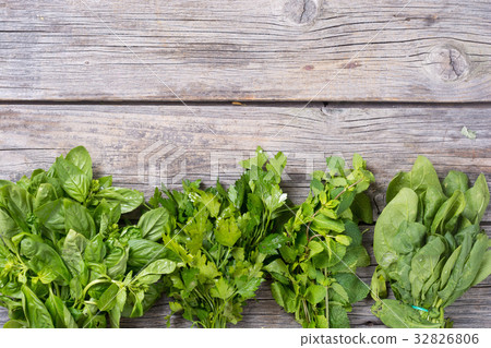 Herbs on wood Herbs on wood 32826806
