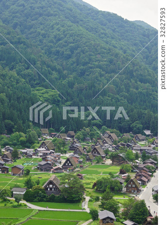 Scenery of Shirakawa-go in summer, Shirakawa-mura, Gifu Prefecture Scenery of Shirakawa-go in summer, Shirakawa-mura, Gifu Prefecture 32827593