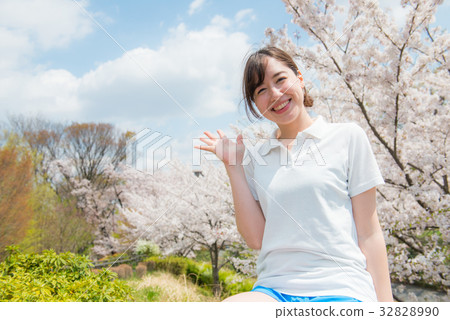 Cherry blossom female 32828990