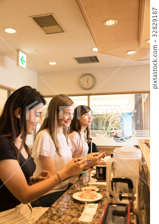 Inbound tourist image 32829187