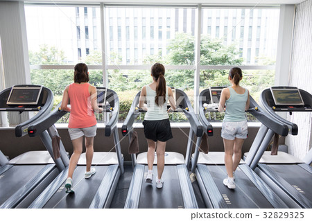 Fitness gym image 32829325